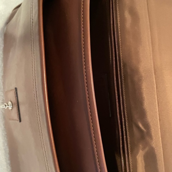 Coach briefcase/ computer bag used once shoulder strap included like new - Picture 3 of 3